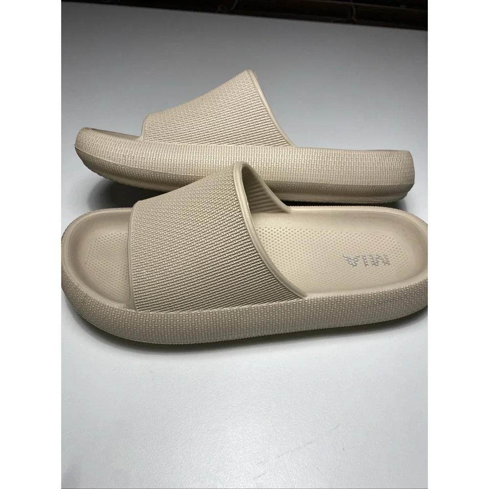 MIA lexa slides